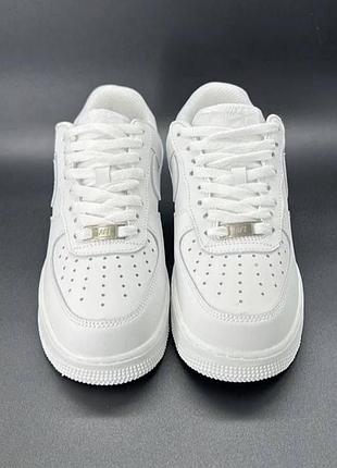 Кросівки унісекс nike air force 1 білі