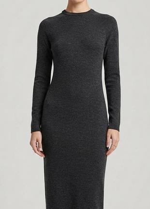 Trf by zara платье облегающее трикотажное в отличном состоянии.
trf by zara платье облегающее трикотажное в очень хорошем состоянии.