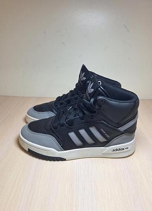 Кроссовки adidas
