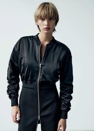 Жіноча куртка-бомбер zara чорна