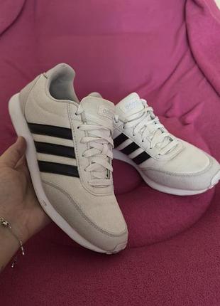 Жіночі кросівки р. 38 на ніжку 24,5 adidas