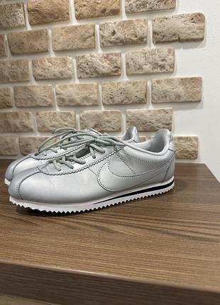 Кросівки nike cortez
