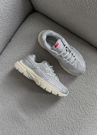 Кросівки жіночі nike initiator premium сірі сітка