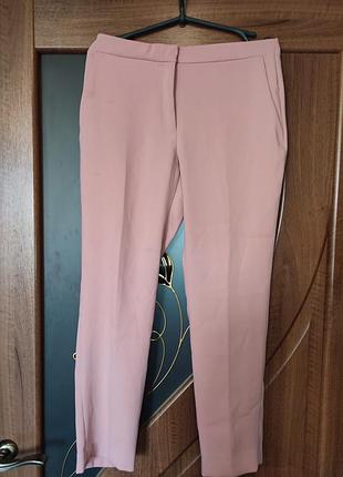 Ніжно-рожеві класичні брюки zara (розмір m)