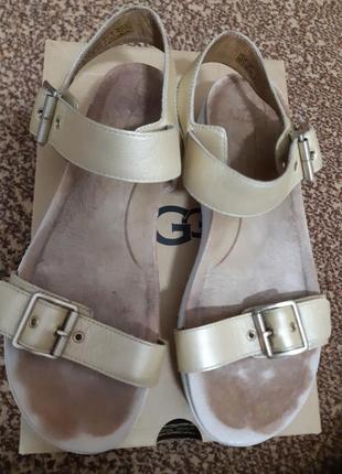 Босоножки ugg 37р 24см2 фото