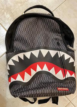 Рюкзак унісекс sprayground shark mouth сірий з чорним