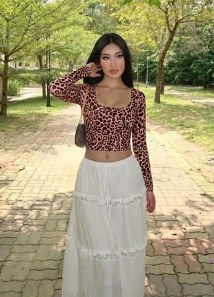 Кроп-топ женский леопардовый с длинным рукавом 🐆 анималистичный принт ✨ облегающий крой с квадратным вырезом 💃 кофточка с леопардовым принтом y2k