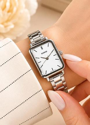 Жіночий годинник casio ltp-v009d-7e з мінеральним склом та сріблястим браслетом 10