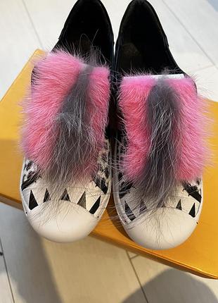 Кросівки з хутряним декором у стилі fendi flynn, р. 35