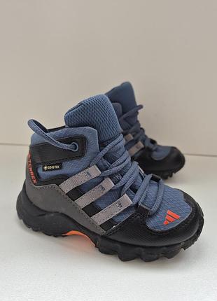 Ботінки 23 розмір,  adidas 2