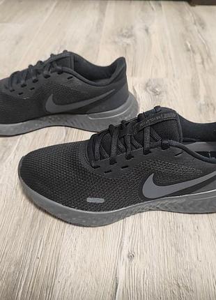 Кроссовки nike revolution 5 3