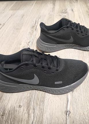 Кроссовки nike revolution 5