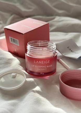 Нічна зволожуюча маска для губ laneige
