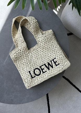 Сумка medium font tote in raffia 8