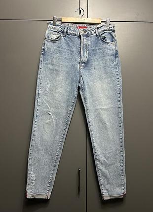 Джинси мом levi’s
