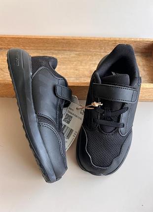 Кросівки для дітей adidas tensaur чорні, розмір 27, довжина устілки 17,4 см