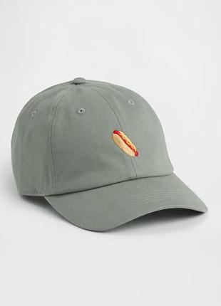 Бейсболка gap з вишивкою
