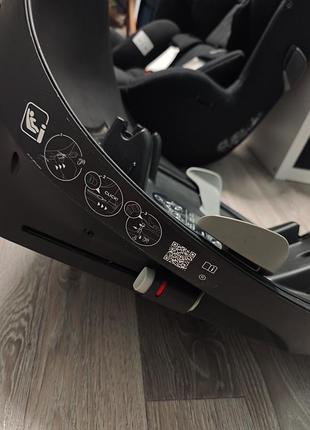 Автомобільна база cybex base t 3