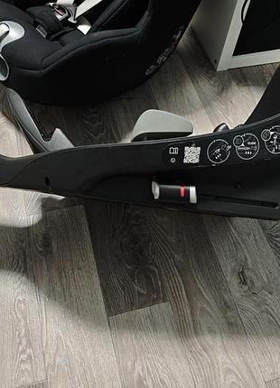 Автомобільна база cybex base t 4