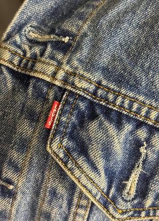 Класична джинсова куртка levi's 70503 02 (розмір s)