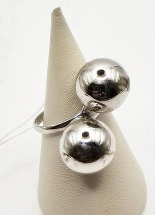 Кольцо серебряное "поцелуй" 18 4,11 г 2