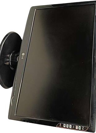 Монитор б/у lg flatron w2243t-pf