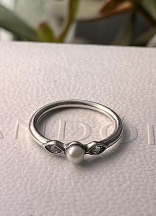 Серебряное кольцо пандора с жемчугом р.16,6, 17,5 pandora