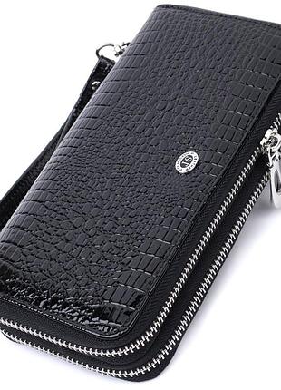 Стильный фактурный клатч на два отделения из лакированной натуральной кожи st leather 22693 черный