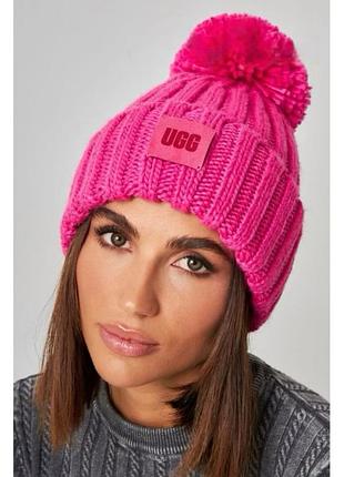 Шапка малиновая с бубоном ugg 6
