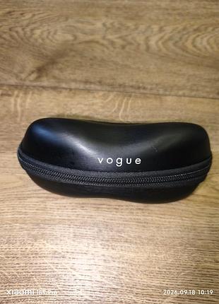 Футляр для окулярів vogue 2