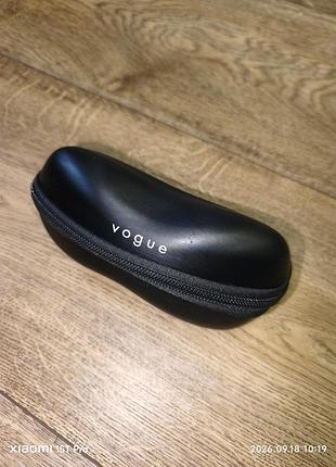 Футляр для очков vogue