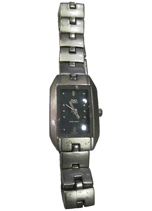 Наручные часы б/у q&q quartz
