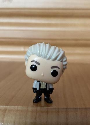 Іграшка-кіндер kinder joy funko pop one piece / ван піс / великий куш / смокер smoker