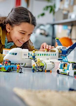 Lego city 60367 пасажирський літак 8