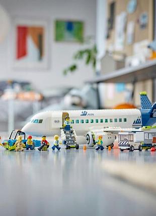 Lego city 60367 пасажирський літак 9