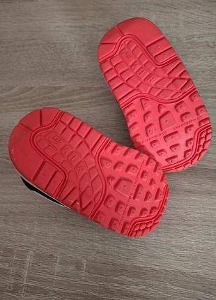 Нові кросівки nike 4