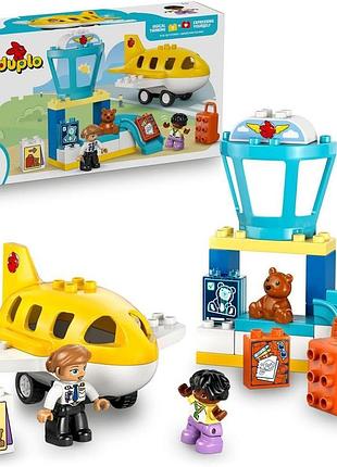 Lego duplo town перший раз в аеропорту іграшка для дітей від 2 років з моделлю літака та двома фігурками набір 10443