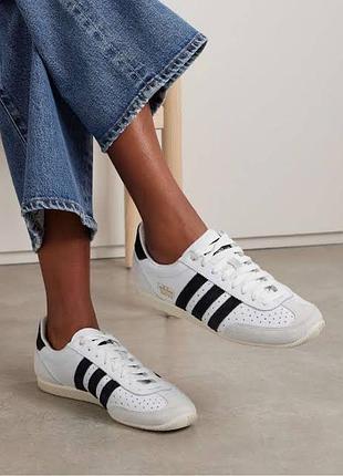 Кожаные кроссовки adidas originals japan w