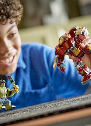 Конструктор lego marvel 76343 epicka bitwa: hulkbuster kontra hulk 6