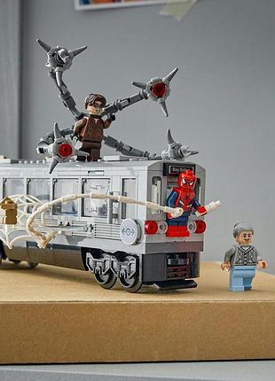 Конструктор lego marvel 76321 спайдермен проти док ок: сцена в метро