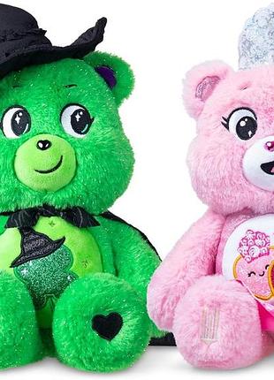 Basic fun care bears wicked м'яка іграшка 22 см – набір 2 шт. лімітоване видання – good luck bear як elphaba і love-a-lot bear як 2
