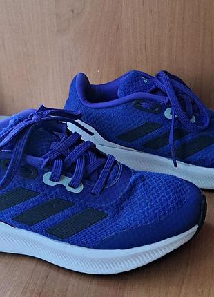 Кросівки оригінальні adidas p32