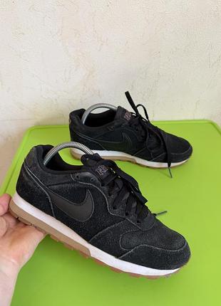 Замшеві кросівки nike md runner 2 se black rose gold (арт. aq9121-001) — розмір 39 (25 см)