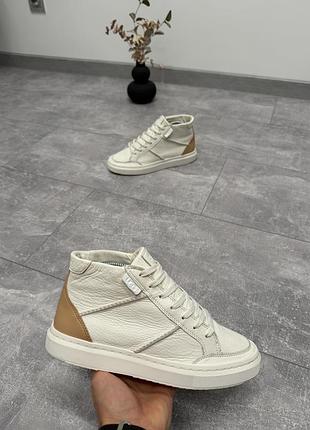 Кросівки ugg 3