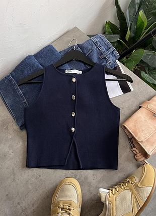 Жилетка жіноча zara вкорочена з срібними ґудзиками розмір xs-s синя
