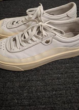 👟 чоловічі кросівки adidas — стильна класика