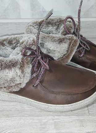 Черевики жіночі skechers коричневі