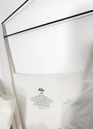 Белый топ облегающего кроя ally. 3
