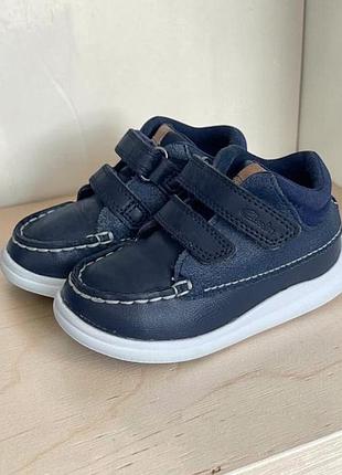 Шкіряні демісезонні черевики clarks 22,5 розміру