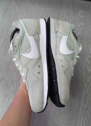 Женские кроссовки nike 4